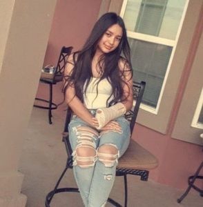 Meet your Posher, Daniela